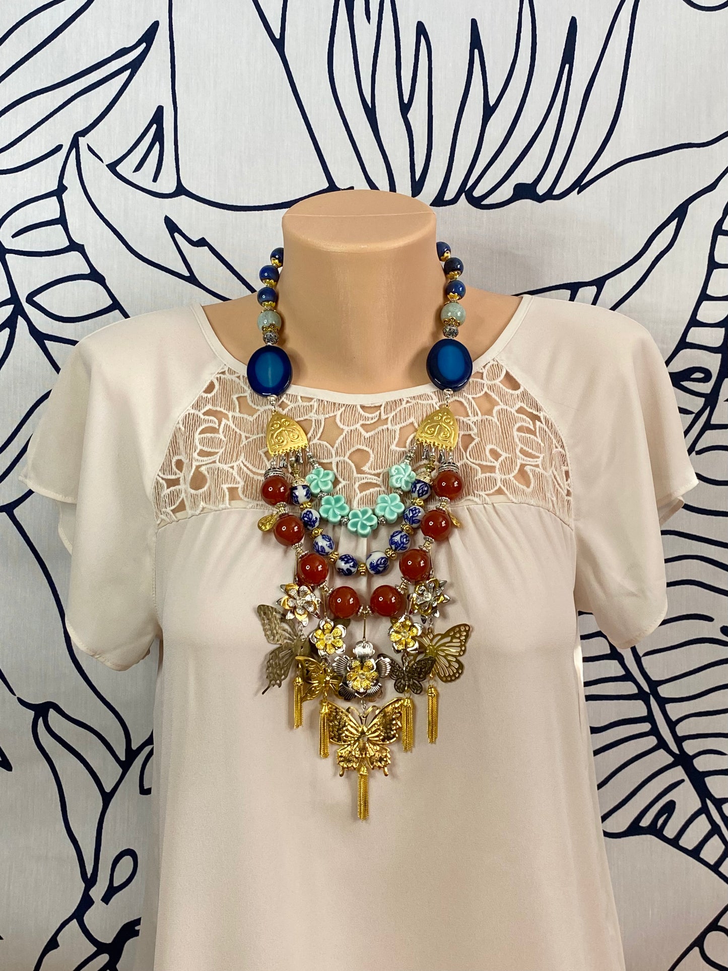 The Hallie Necklace