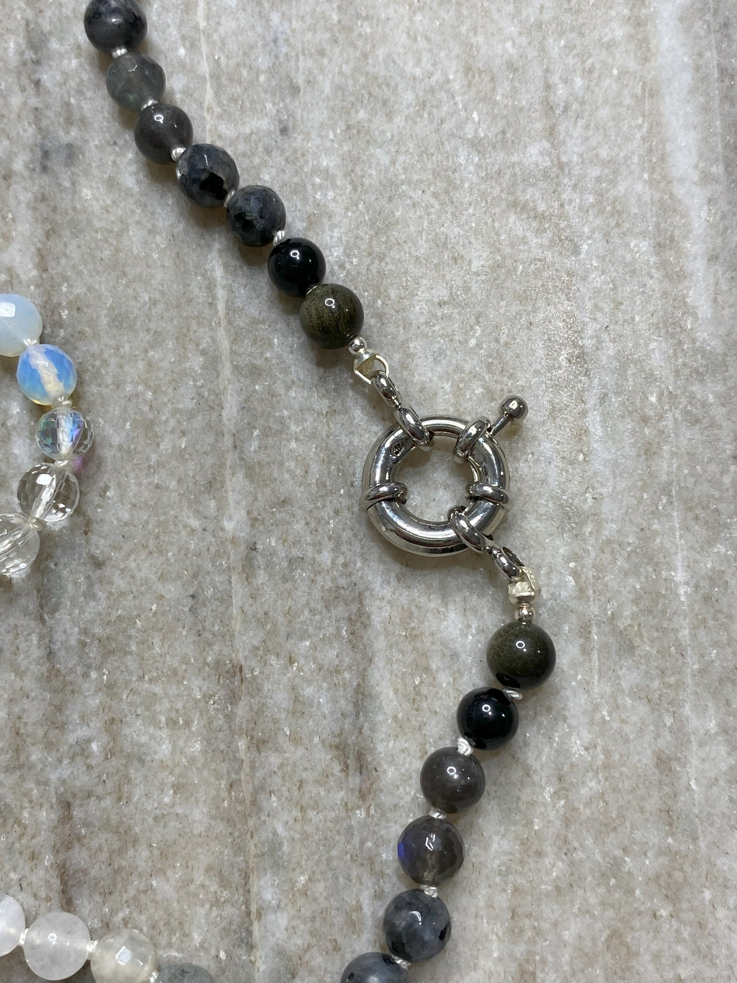 6mm Classic Black and White Ombre Necklace 1.0