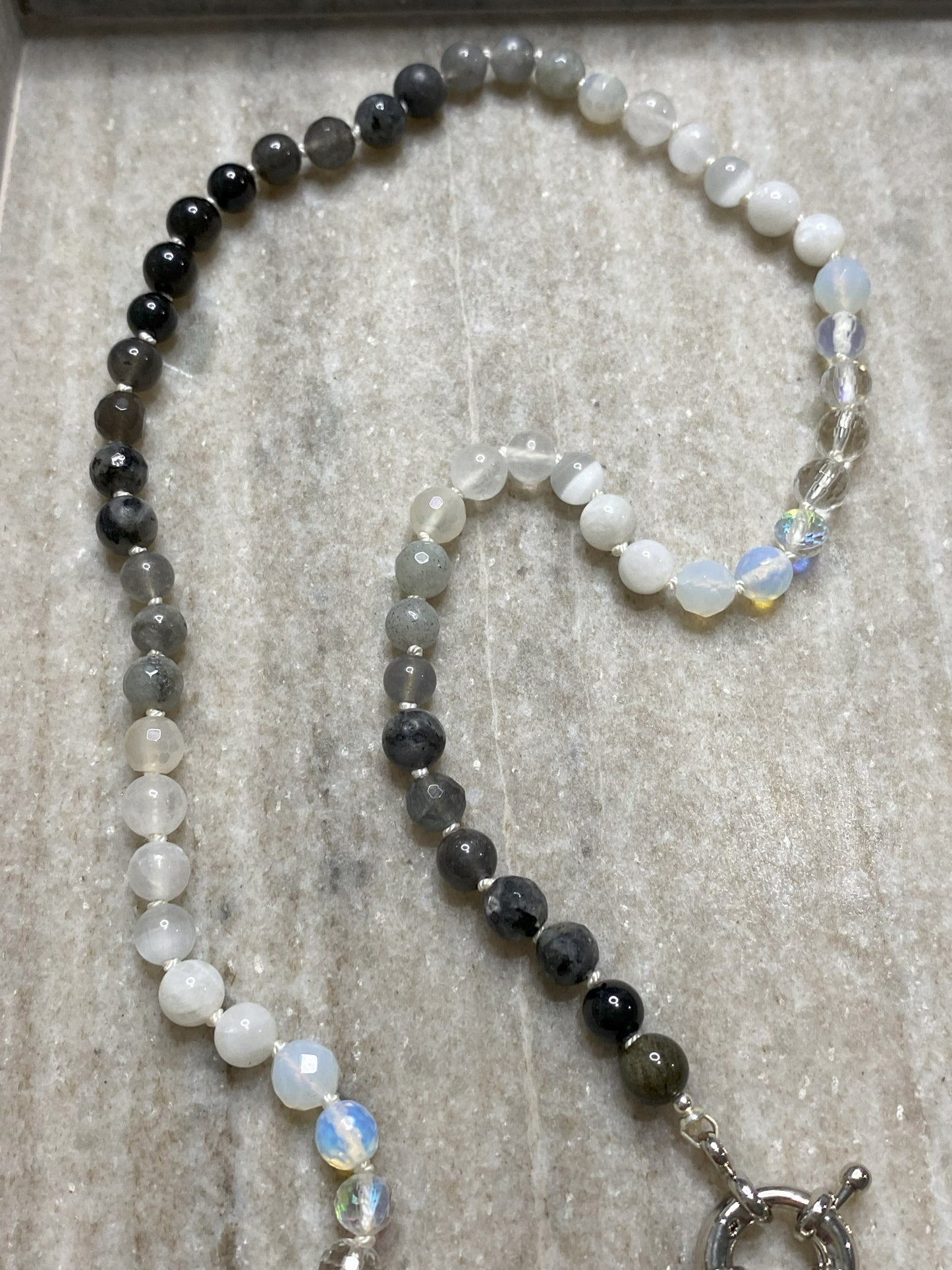 6mm Classic Black and White Ombre Necklace 1.0