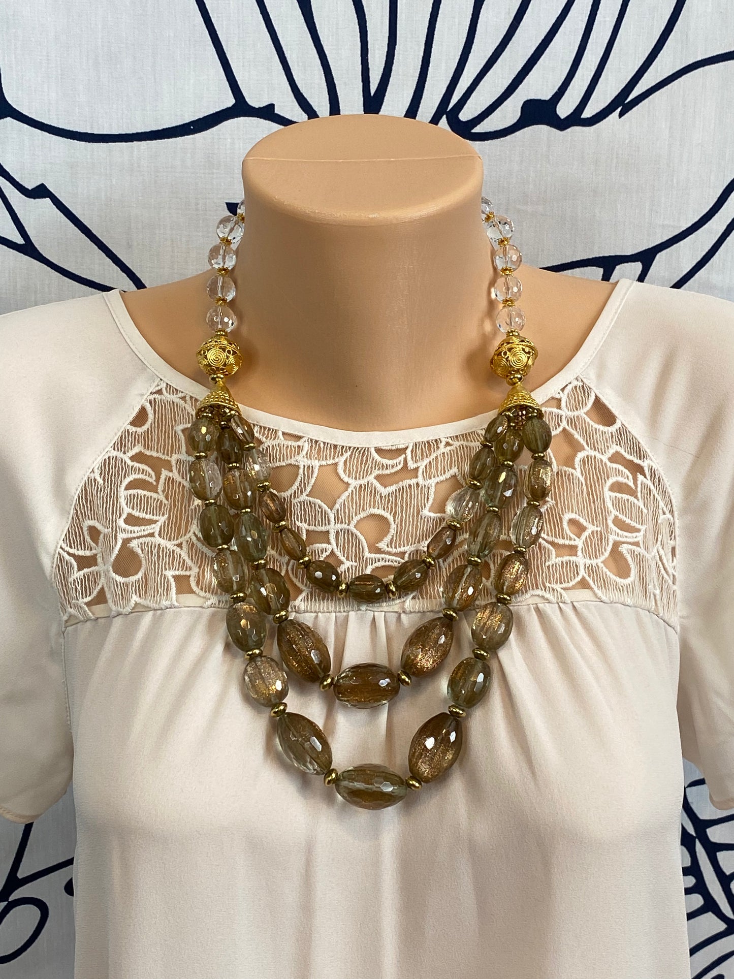 The Aurelia Necklace